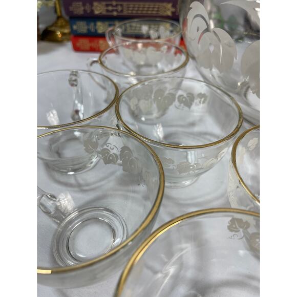 Vintage Anchor Hocking Punch Bowl Set with 12 Cups - Gold Rim and Grape Leaves - Picture 11 of 13